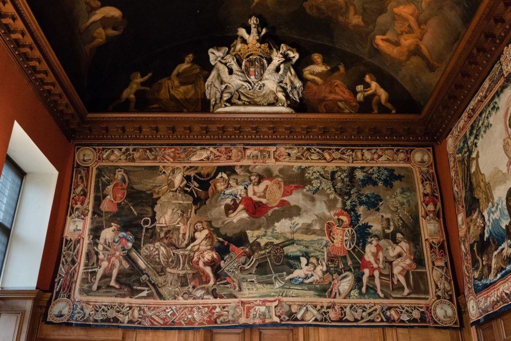 Catherine Goodman CBE Exhibition Boughton House Tapestries 2026: Arte contemporáneo entre tapices históricos