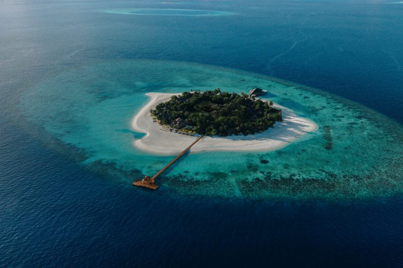 Banyan Tree Vabbinfaru: Renovación de Villas y Conservación Marina que Redefine el Lujo Sostenible