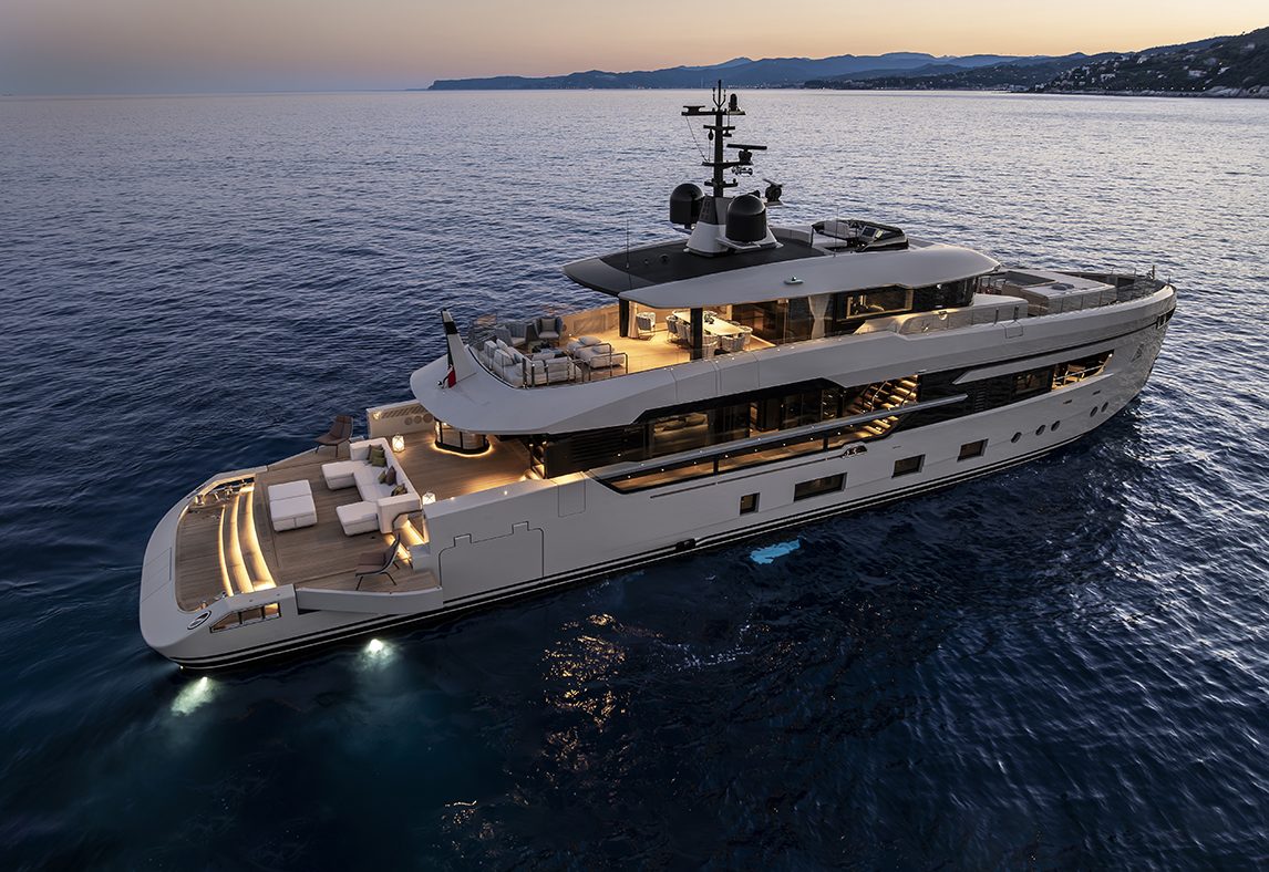 Columbus Atlantique 38m Principessa Capricciosa: El Superyate que Vive para el Mar